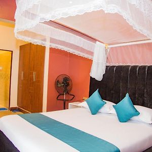 Deluxe King Suite